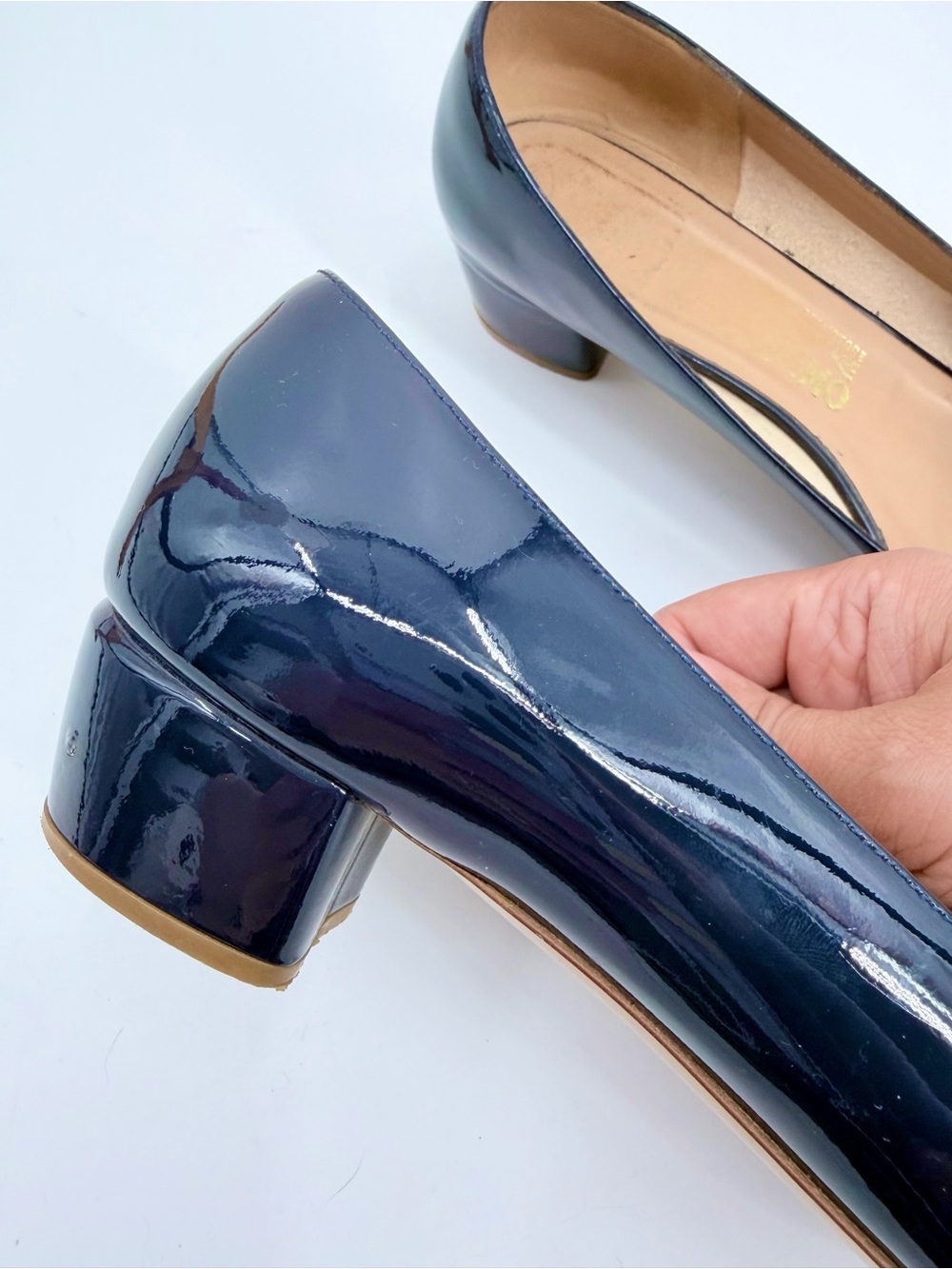 Salvatore Ferragamo Women's Navy Patent Bow Block Heel Pumps - Picture 5 of 13